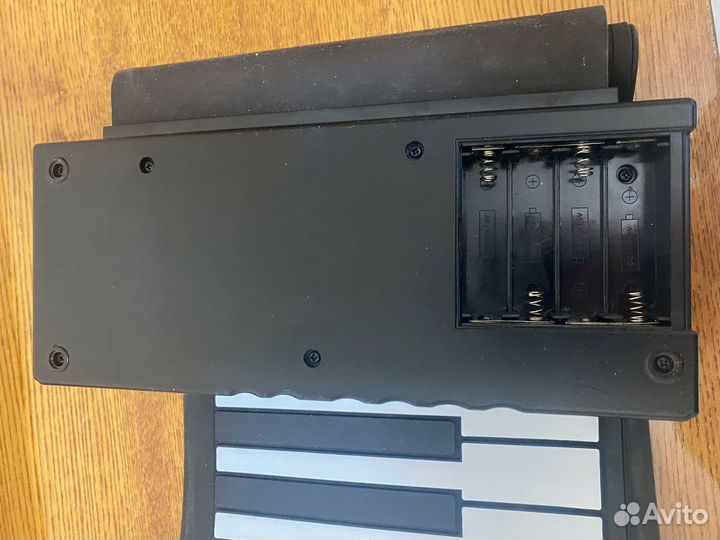 Пианино Hand roll piano 61k