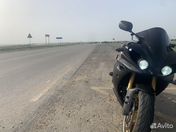 Yamaha yzf r1