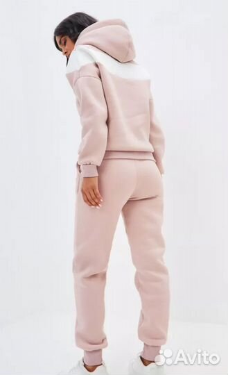 Спортивный костюм женский