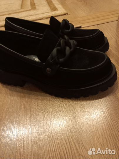 Лоферы женские