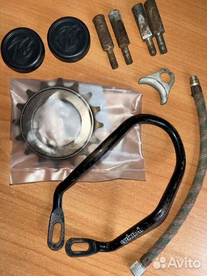 Запчасти и аксессуары для велосипедов