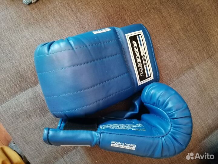 Боксерские перчатки