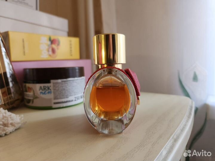 Парфюм женский Carolina Herrera Privee