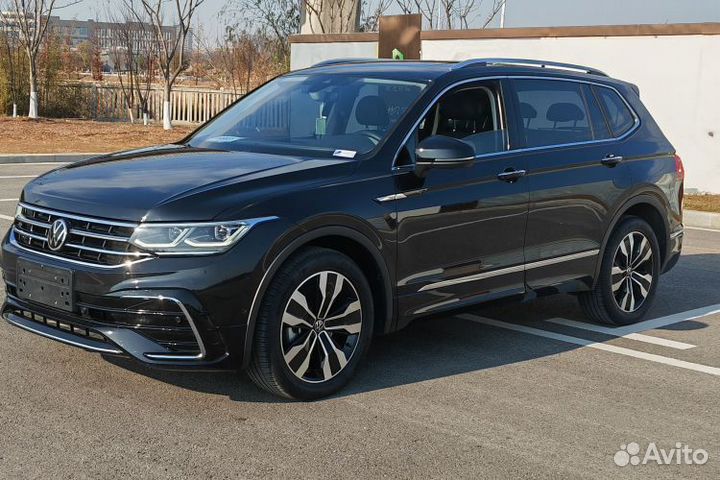 Volkswagen Tiguan 2.0 AMT, 2022, 32 000 км