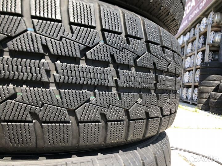 Toyo Observe Garit GIZ 205/60 R16 92Q