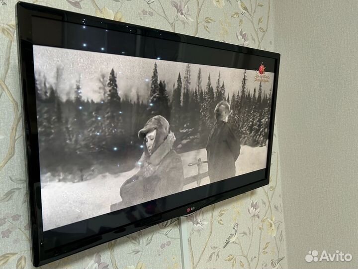 Телевизор lg SMART tv 32 дюйма