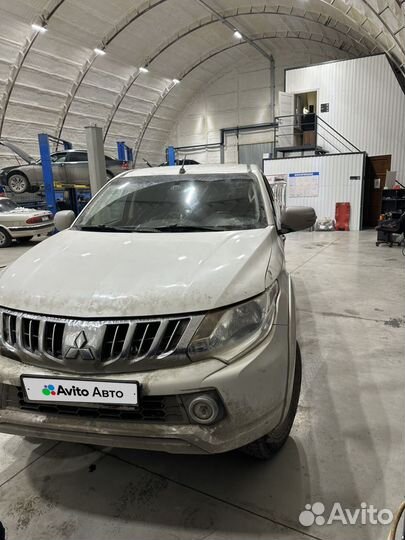 Mitsubishi L200 2.4 AT, 2015, 200 000 км