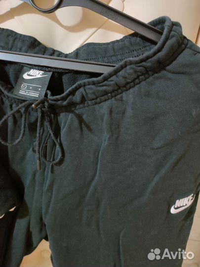 Женские спортивные костюмы