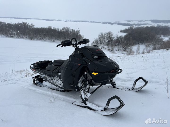 Снегоход BRP Summit X Expert 850turbo G5