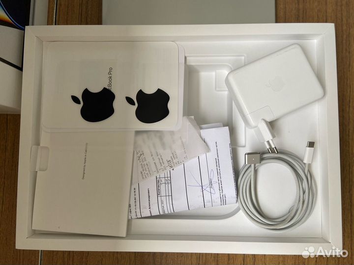 Apple MacBook Pro 16 M1 (2021, M1 Pro) 16/512GB