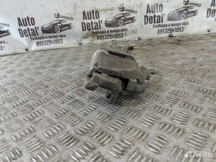 Суппорт передний правый ford focus 3