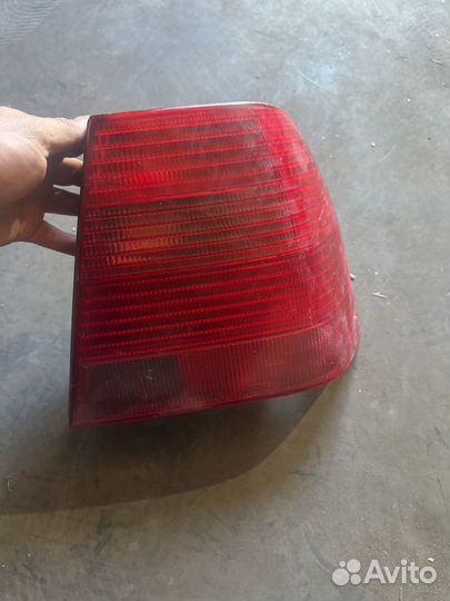 Фонарь задний правый volkswagen bora jetta