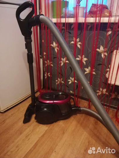 Пылесос SamsungSC18M2110SP/1800w