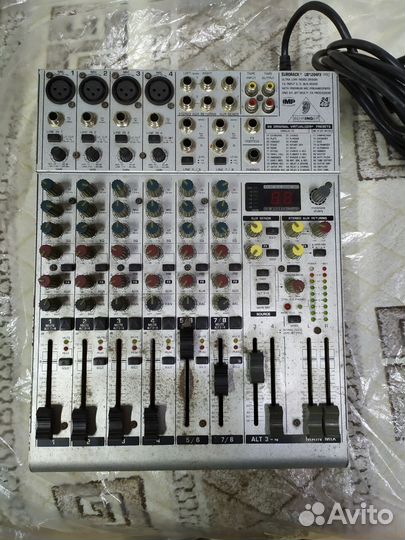 Пульт Behringer Eurorack 1204fx