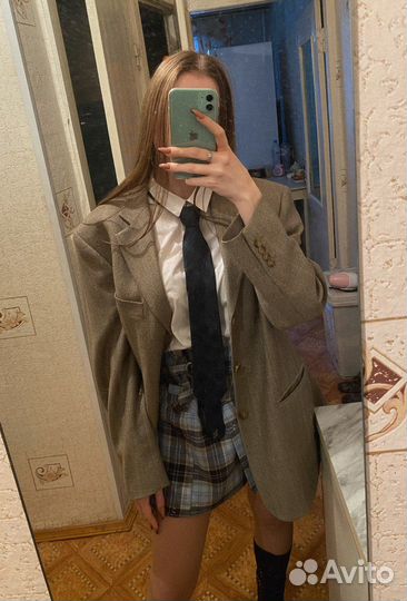 Лук в стиле grunge goth y2k