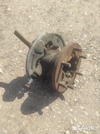 Кулак поворотный левый правый на renault master 3