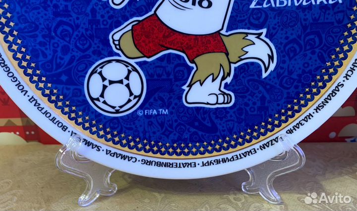 Набор 2 тарелки Fifa Чм 2018. Дулевский фарфор