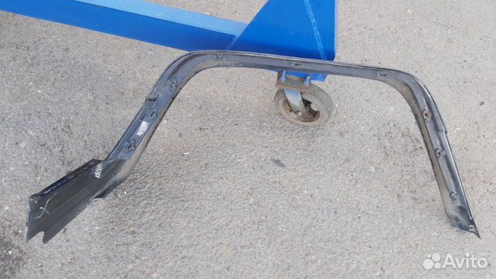 Накладка крыла передняя правая Mercedes G 320 4X4