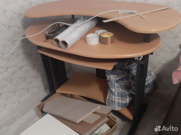 Компьютерный стол