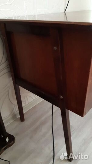 Письменный стол, Румыния