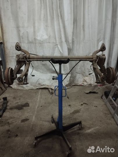 Задняя балка 