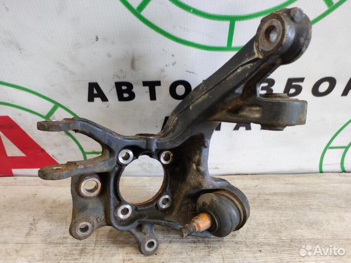 Цапфа задняя правая Toyota Avensis T25 2AZ-FSE