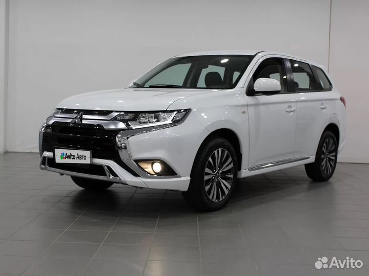 Mitsubishi Outlander 2.0 CVT, 2022, 46 км