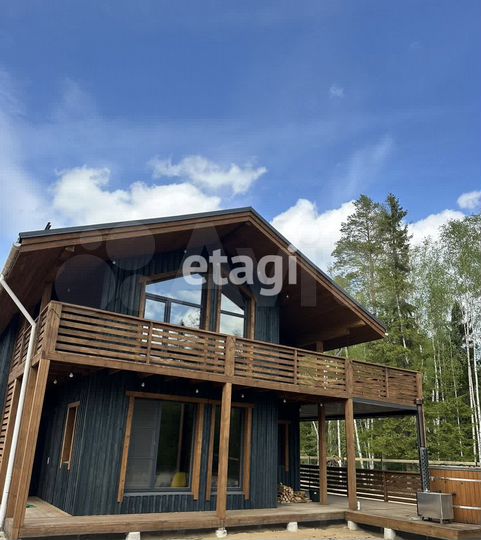 Дом 196 м² на участке 12,5 сот.