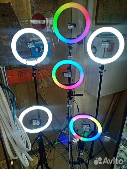 Световые светодиодные лампы и штативы (селфи лампы