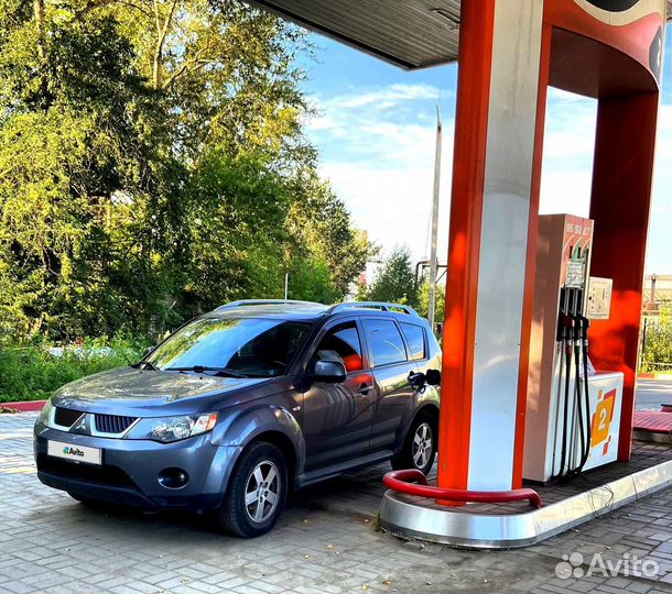 Mitsubishi Outlander 2.4 МТ, 2008, 270 000 км