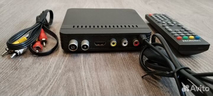Приемник цифрового Тв Rolsen / дисплей / DVB-T2