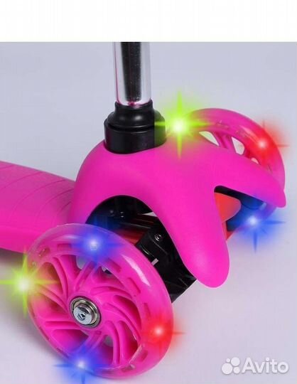 Самокат детский на девочку розовые. Новые