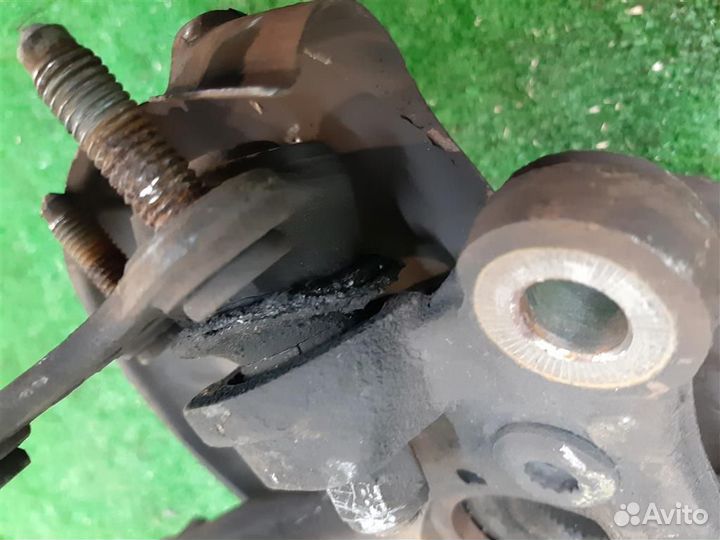 Кулак передний правый volkswagen Touran (1T1) 2005