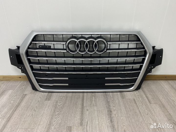 Решетка радиатора Audi Q7 4M 15-20г