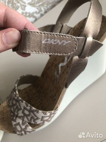 Босоножки сандалии dkny