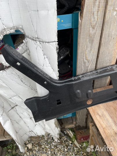 Обшивка багажника Mercedes W124 E 1984-1996