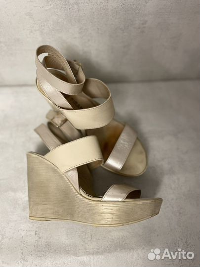 Босоножки натуральные