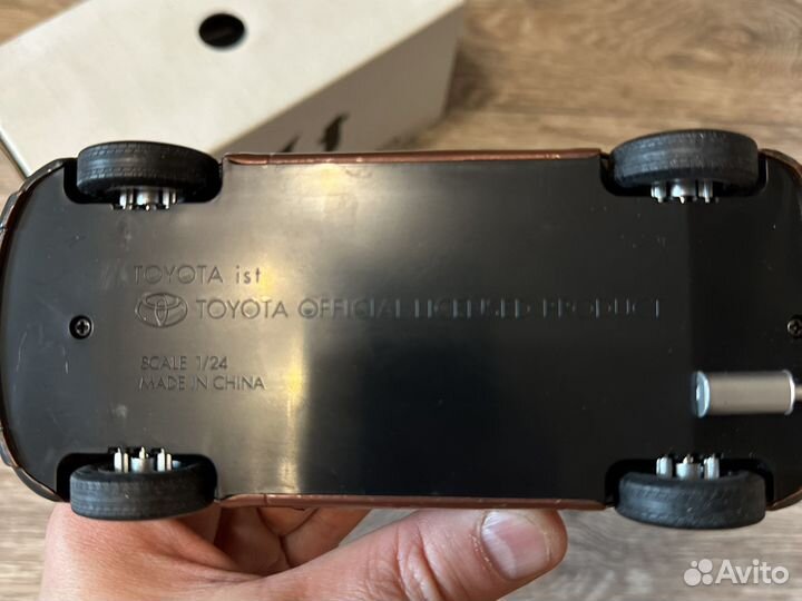 Toyota iST 1/24 Toyota Official Product