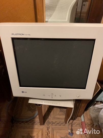 Монитор LG flatron 795FT plus