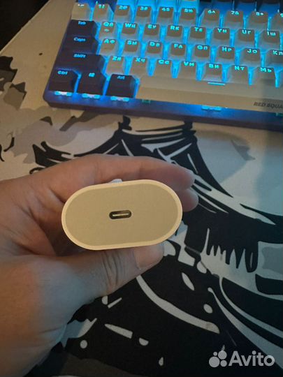 Зарядное устройство на iPhone 20w с кабелем USB-C