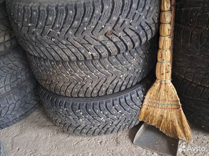 Nokian Tyres Hakkapeliitta 8 SUV 225/60 R17 133T