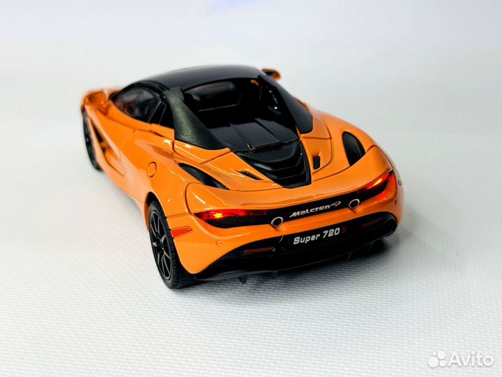 Машинка металлическая McLaren 720S