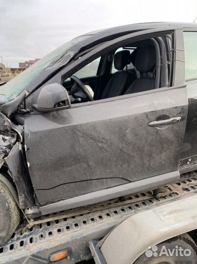 Дверь передняя левая Renault Fluence