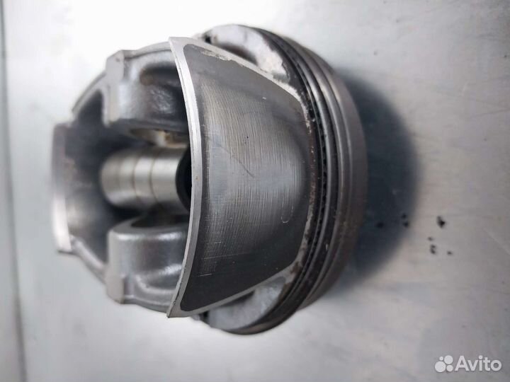 Поршень с пальцем BVY