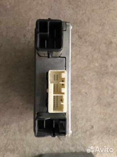 Блок управления рулевой рейкой Toyota Rav4