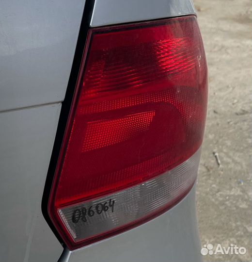 Фонарь правый VW Polo V 2009-2020