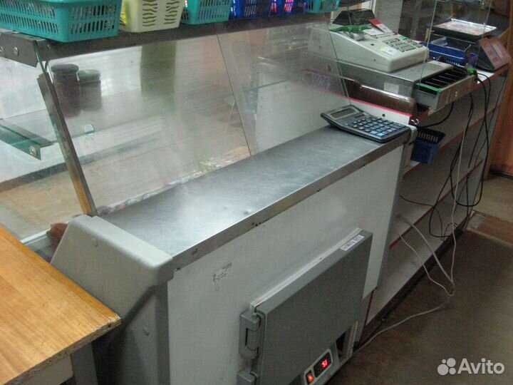 Холодильная витрина бу