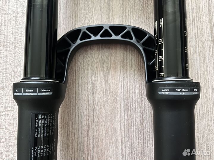 Новая вилка Rock Shox Yari 27.5-170