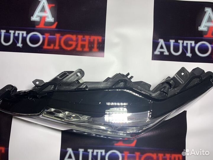 Фара Toyota Camry V70 2017-н.в. левая оригинал