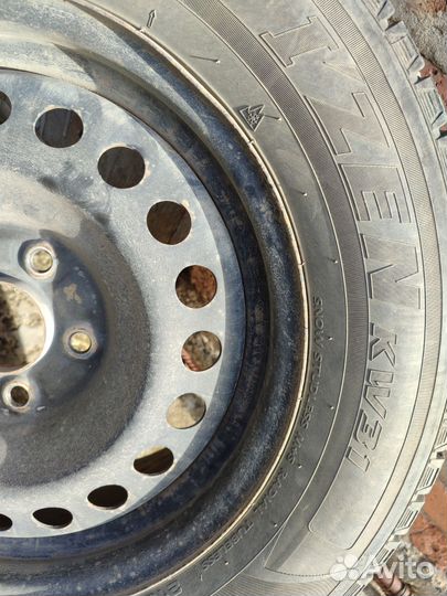 Kumho I'Zen KW31 215/65 R16 102R